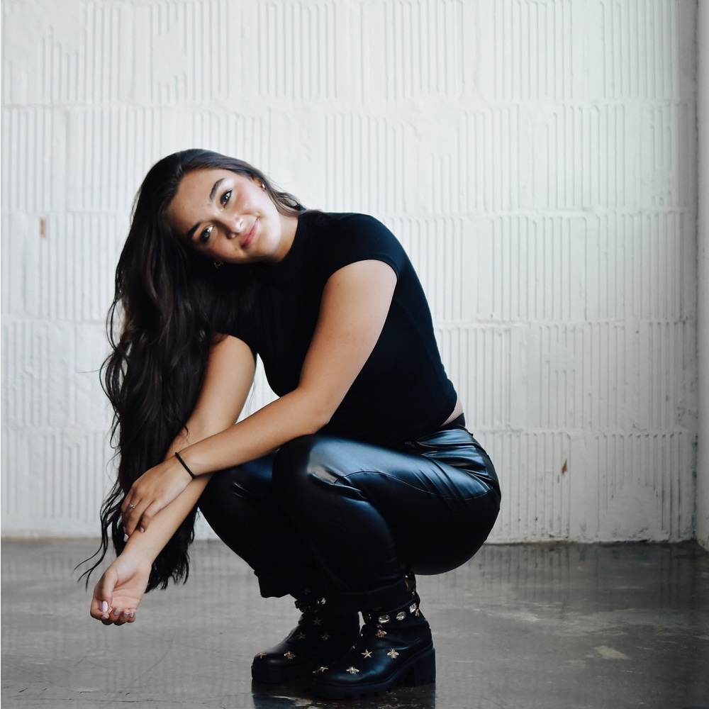 Meet your Posher, Lily